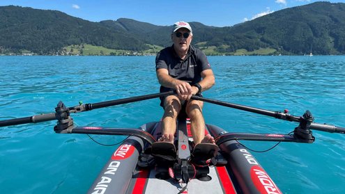 RowVista® forward rowing system on iCOASTER 18