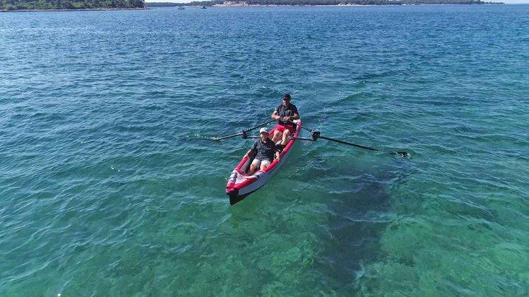 AIRKAYAK 16 mit RowVista® Vorwärtsrudersystem AIRKAYAK 16 mit RowVista® Vorwärtsrudersystem