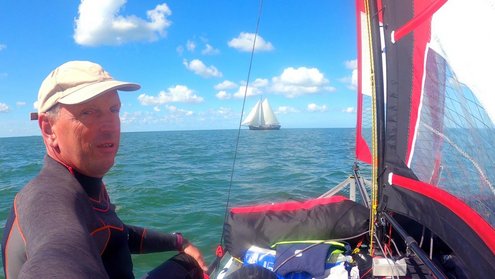 The German sailing magazine YACHT reports on an trekking adventure with the XCAT in the Wadden Sea