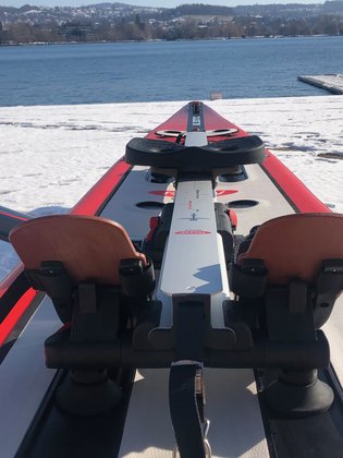 Rollschiene mit Stemmbrett und Rollsitz Rollschiene mit Stemmbrett und Rollsitz